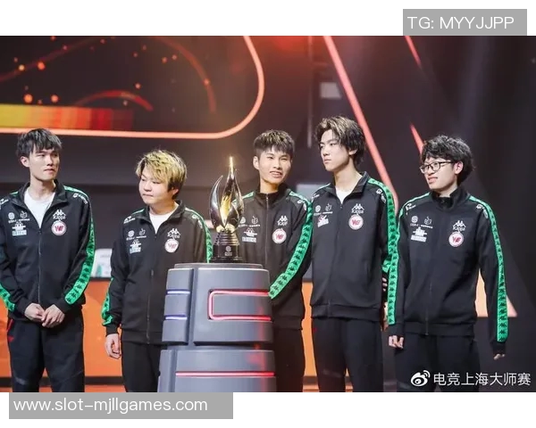 深入分析WE在大师赛中的比赛经验与表现亮点 深入分析WE在大师赛中的比赛经验与表现亮点